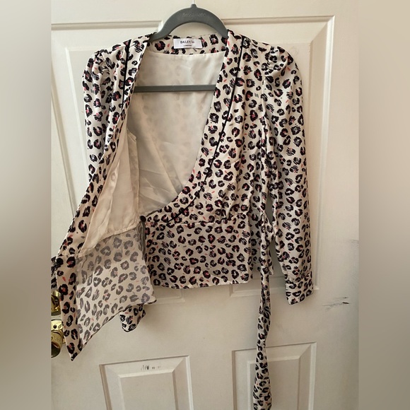 Bailey 44 Marguerite Leopard Print Wrap Blouse- Size 0 - Picture 4 of 5